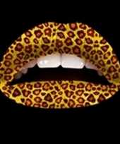 Lip tattoeage cheetah