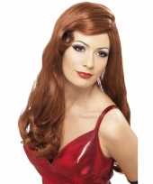 Stijlvolle rode damespruik